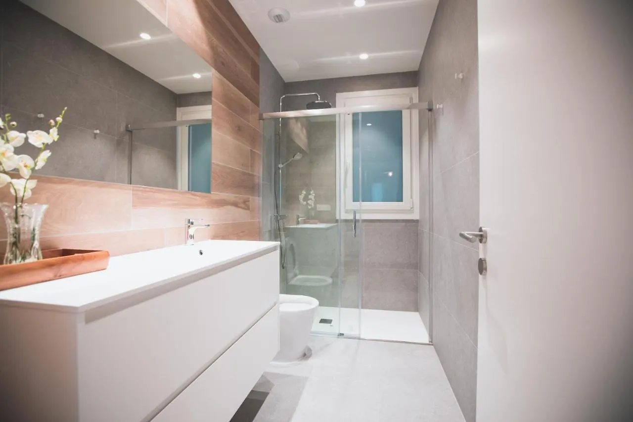 Apartment Liberty Suites With Ac License Ess02716 San Sebastian